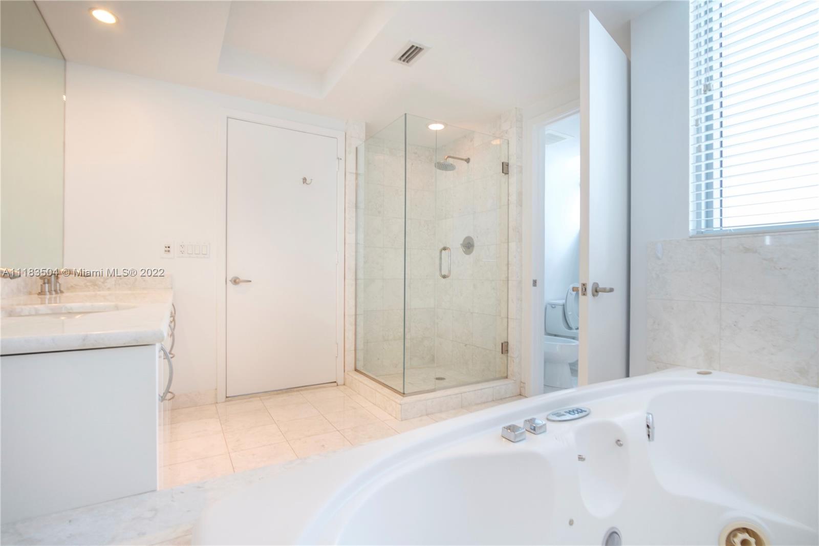 1331 Brickell Bay Dr Unit: 1208