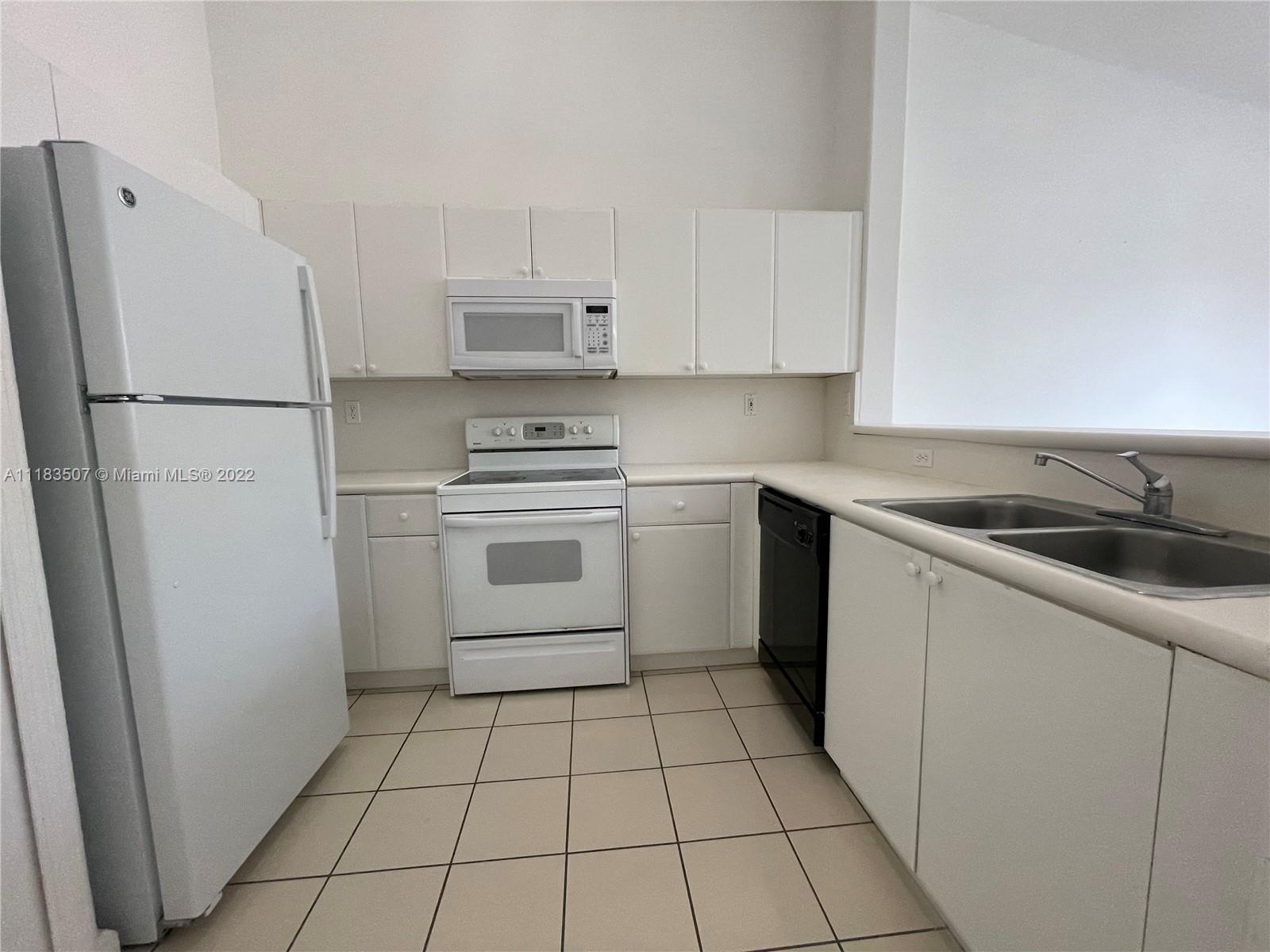 2815 SE 16th Ave Unit: 201