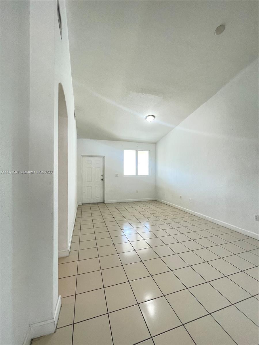 2815 SE 16th Ave Unit: 201