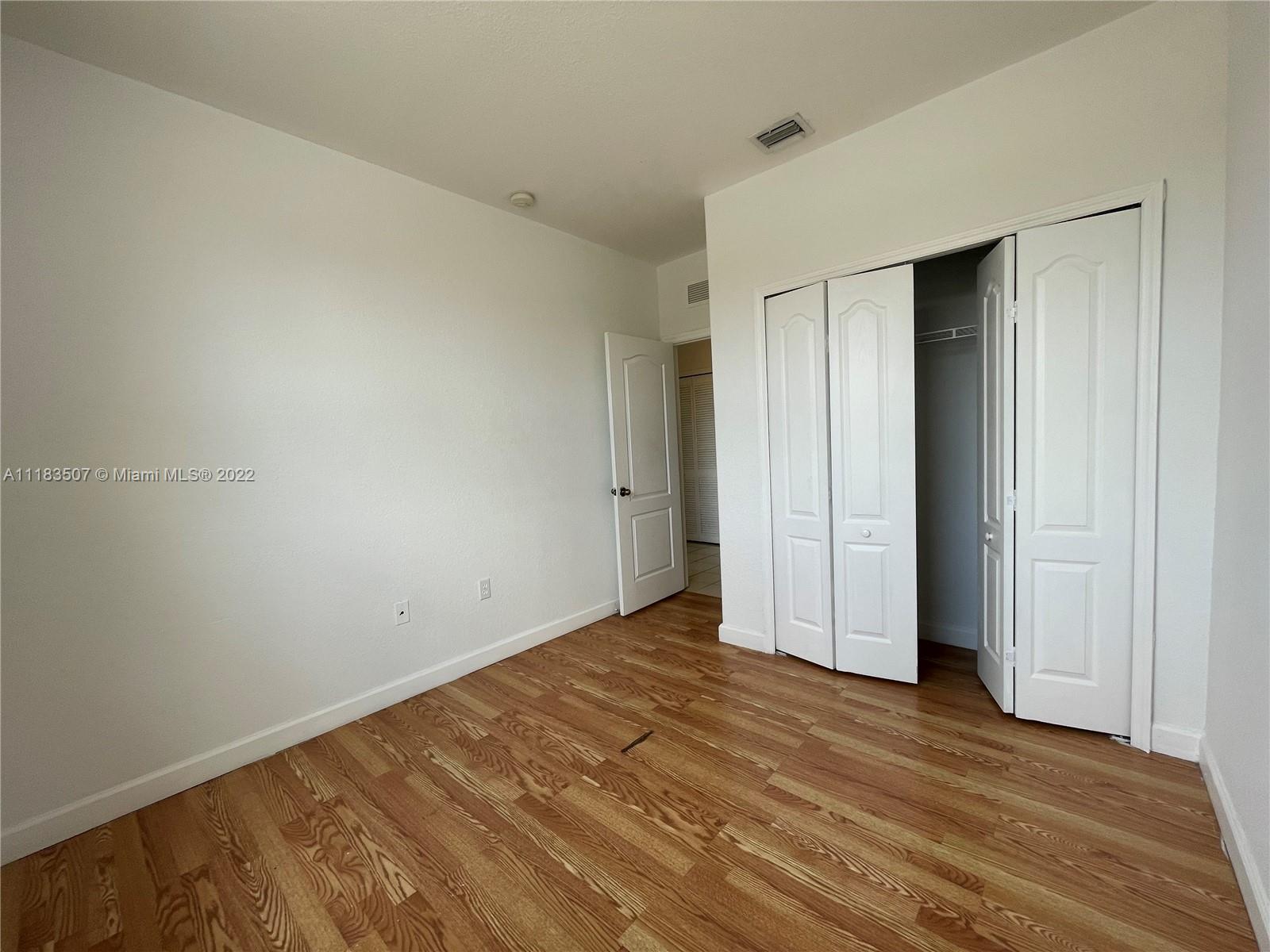 2815 SE 16th Ave Unit: 201