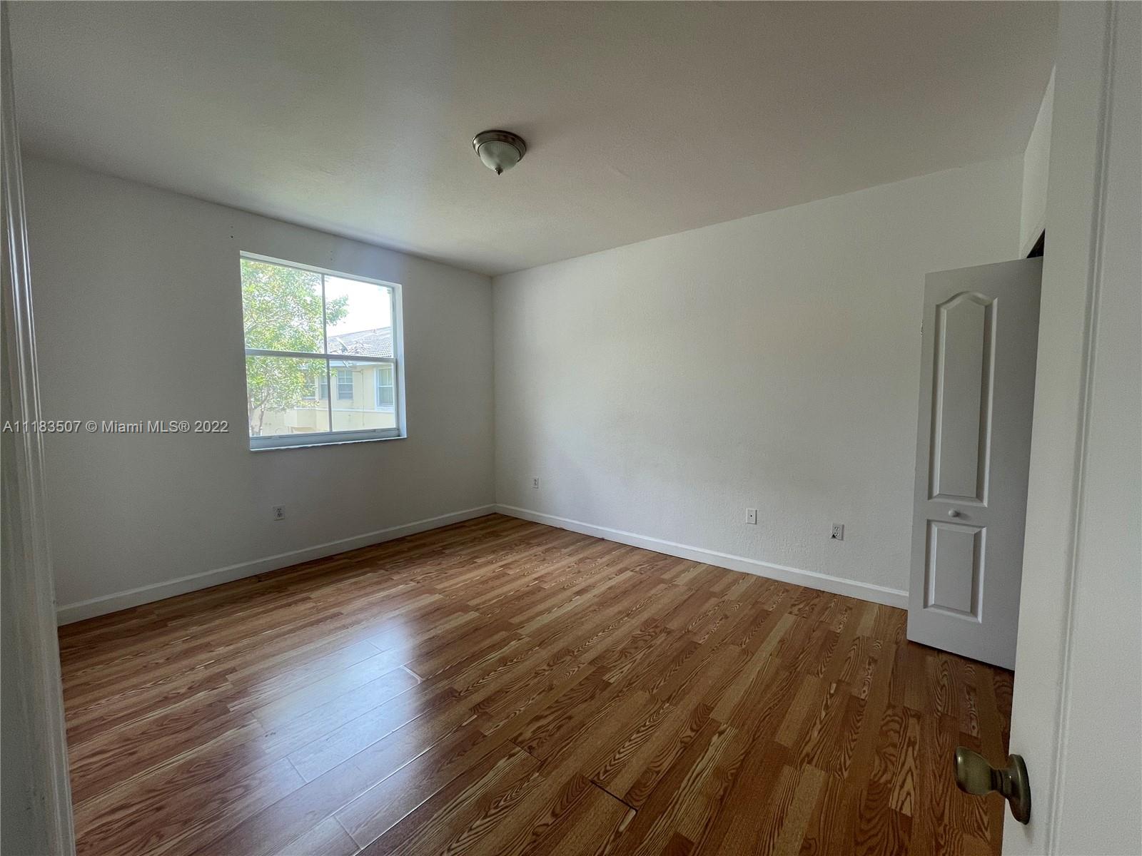 2815 SE 16th Ave Unit: 201