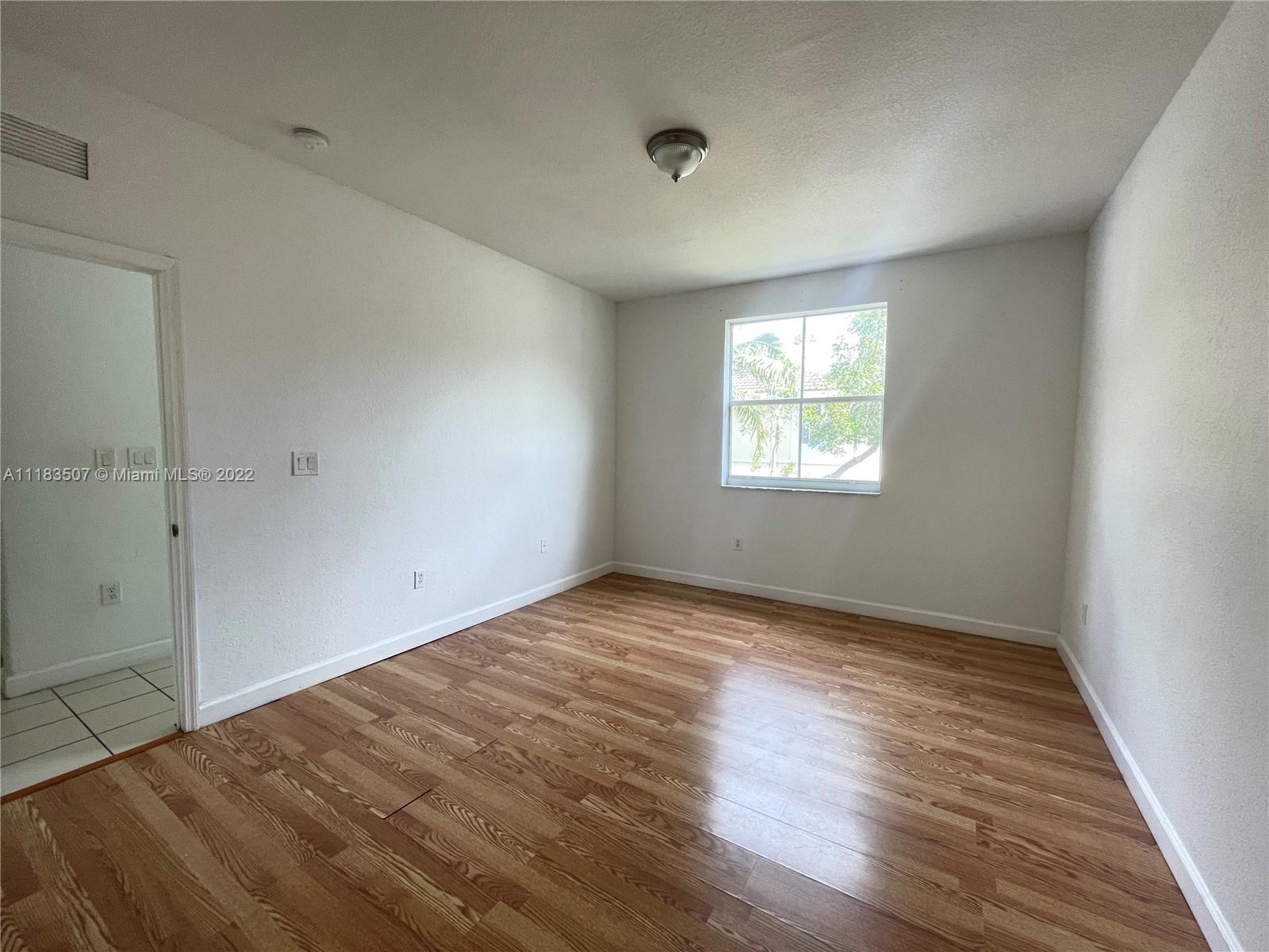 2815 SE 16th Ave Unit: 201