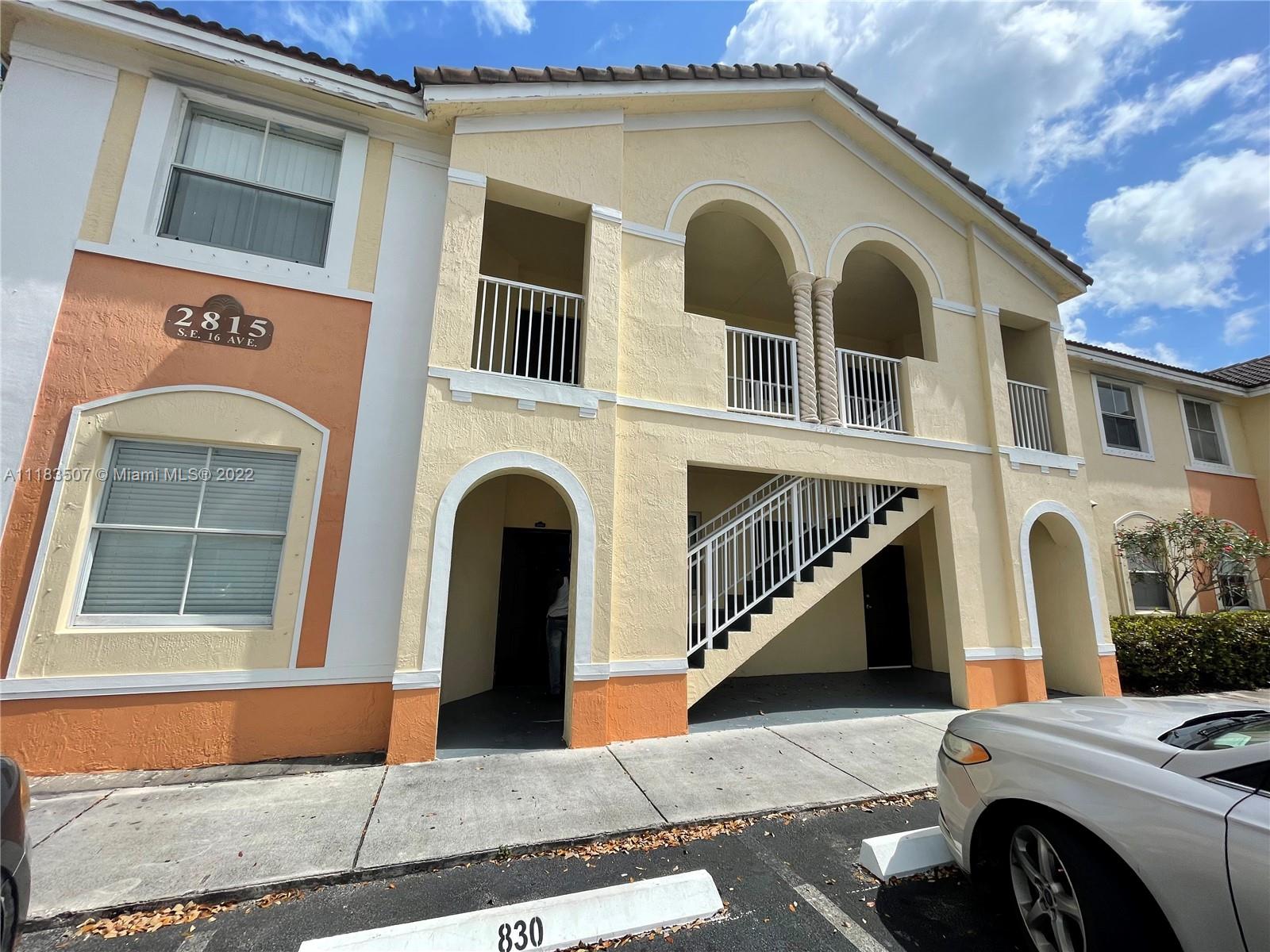 2815 SE 16th Ave Unit: 201