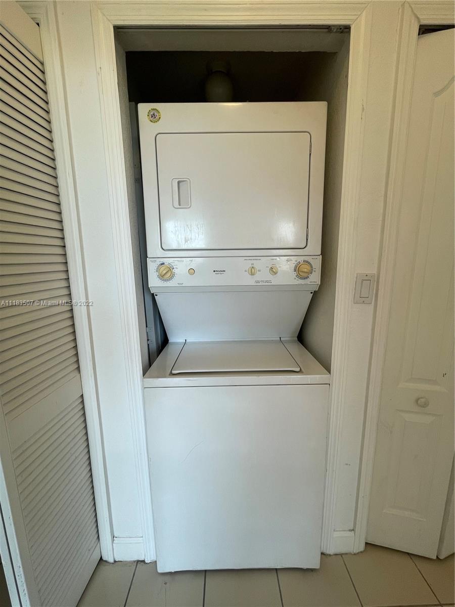 2815 SE 16th Ave Unit: 201