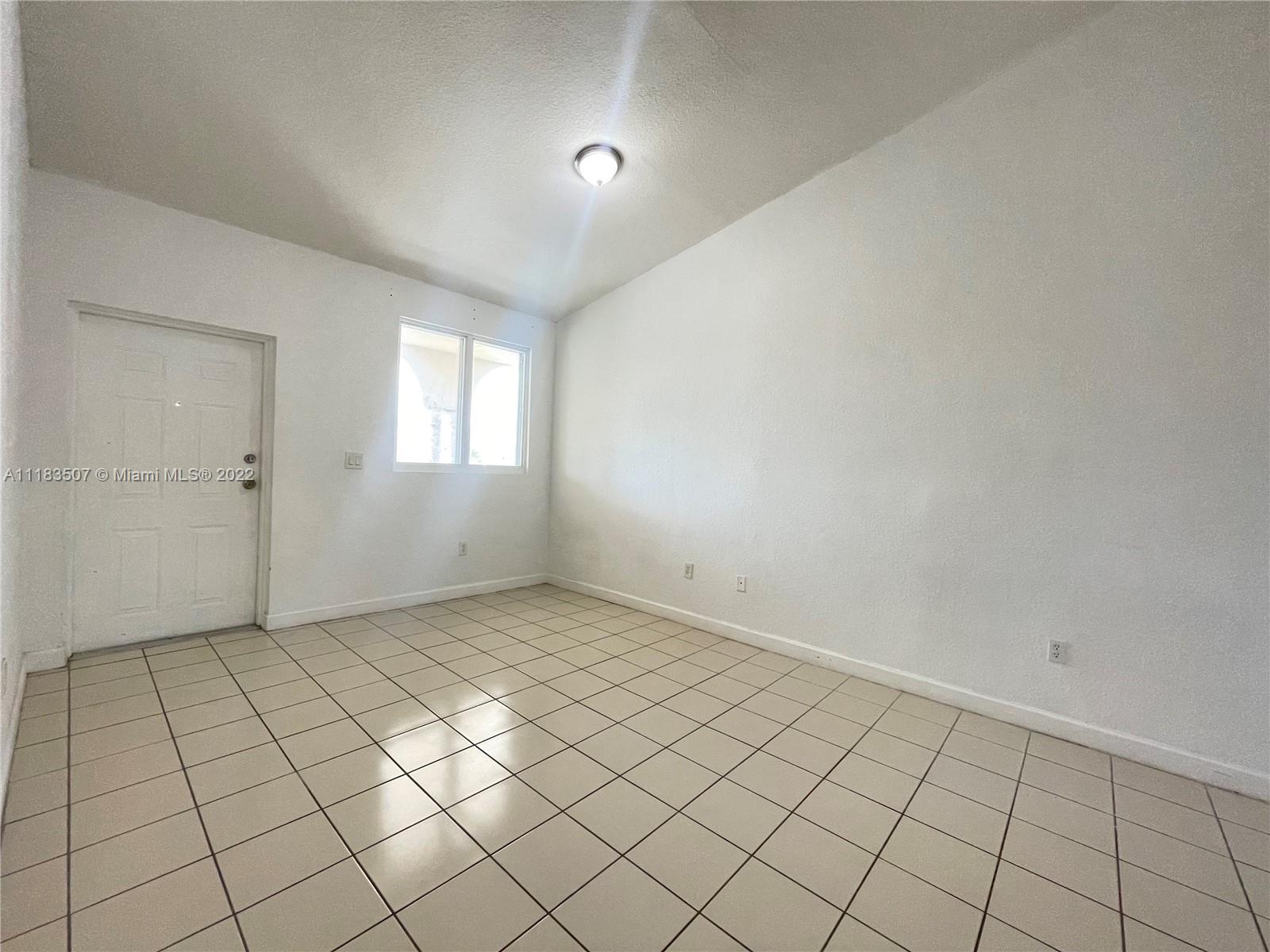 2815 SE 16th Ave Unit: 201