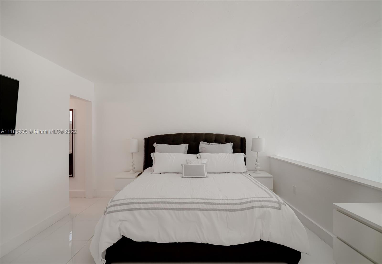 6890 N Kendall Dr Unit: B403