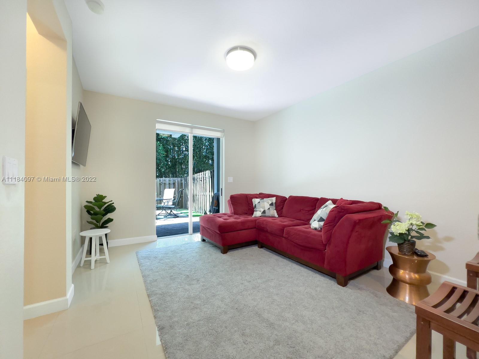 10760 NW 74TH LN Unit: 19760