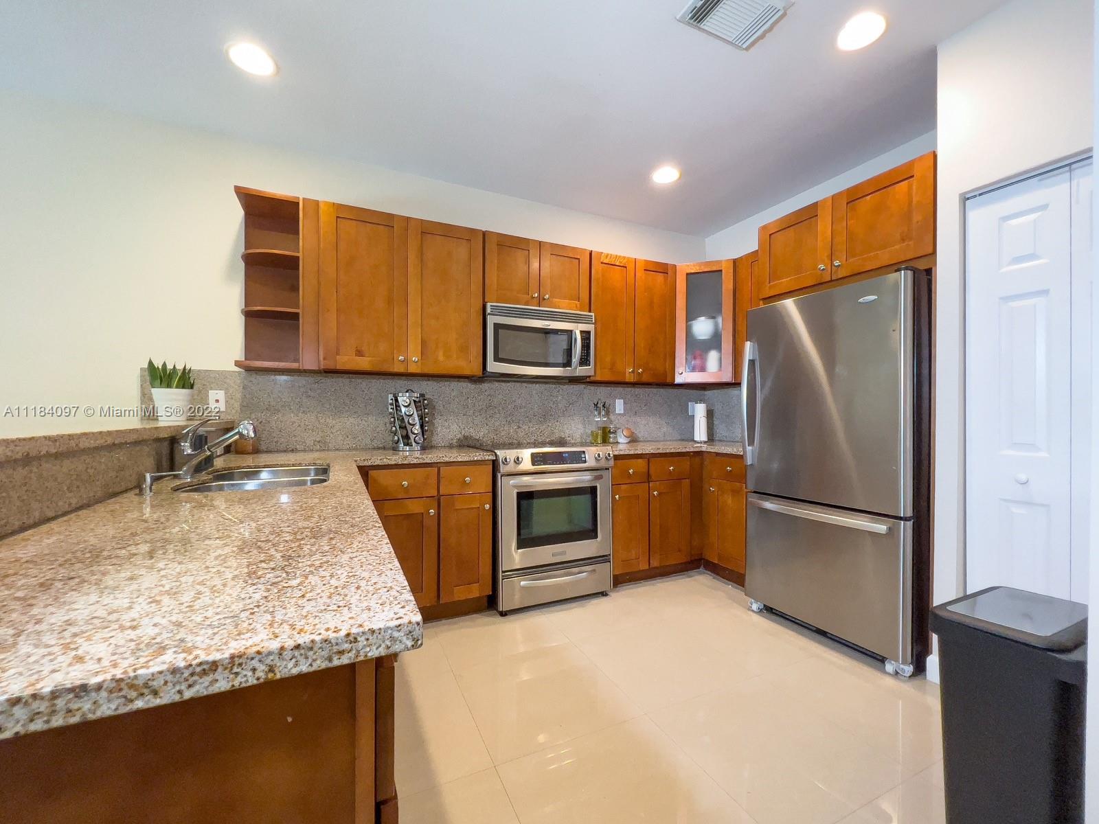 10760 NW 74TH LN Unit: 19760