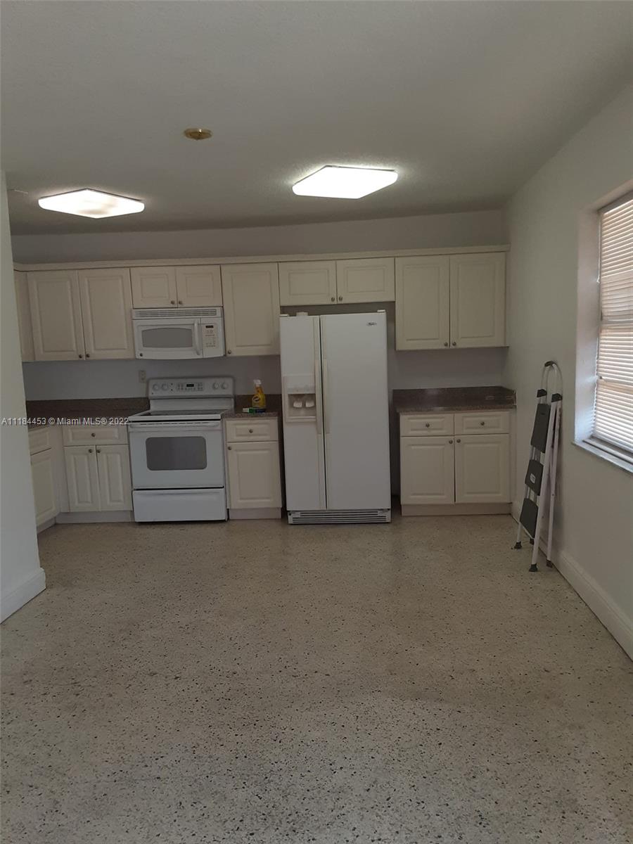 515 SW 3rd St Unit: 3