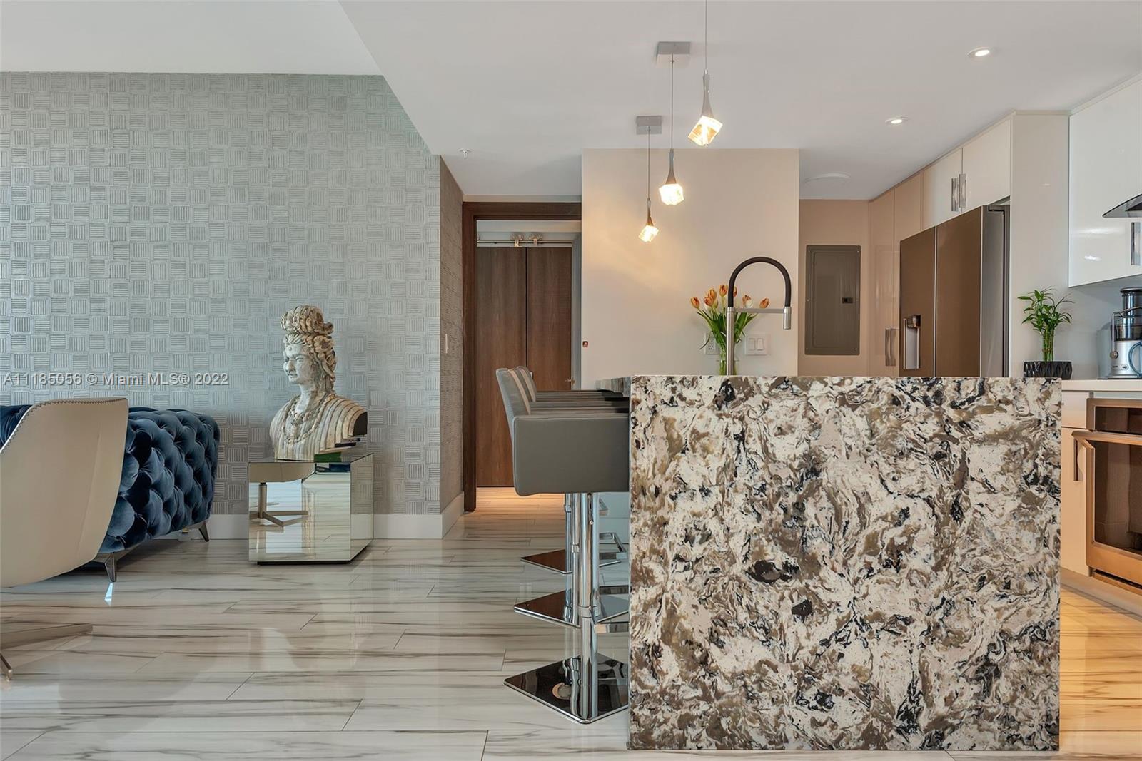 185 SW 7th St Unit: 1609