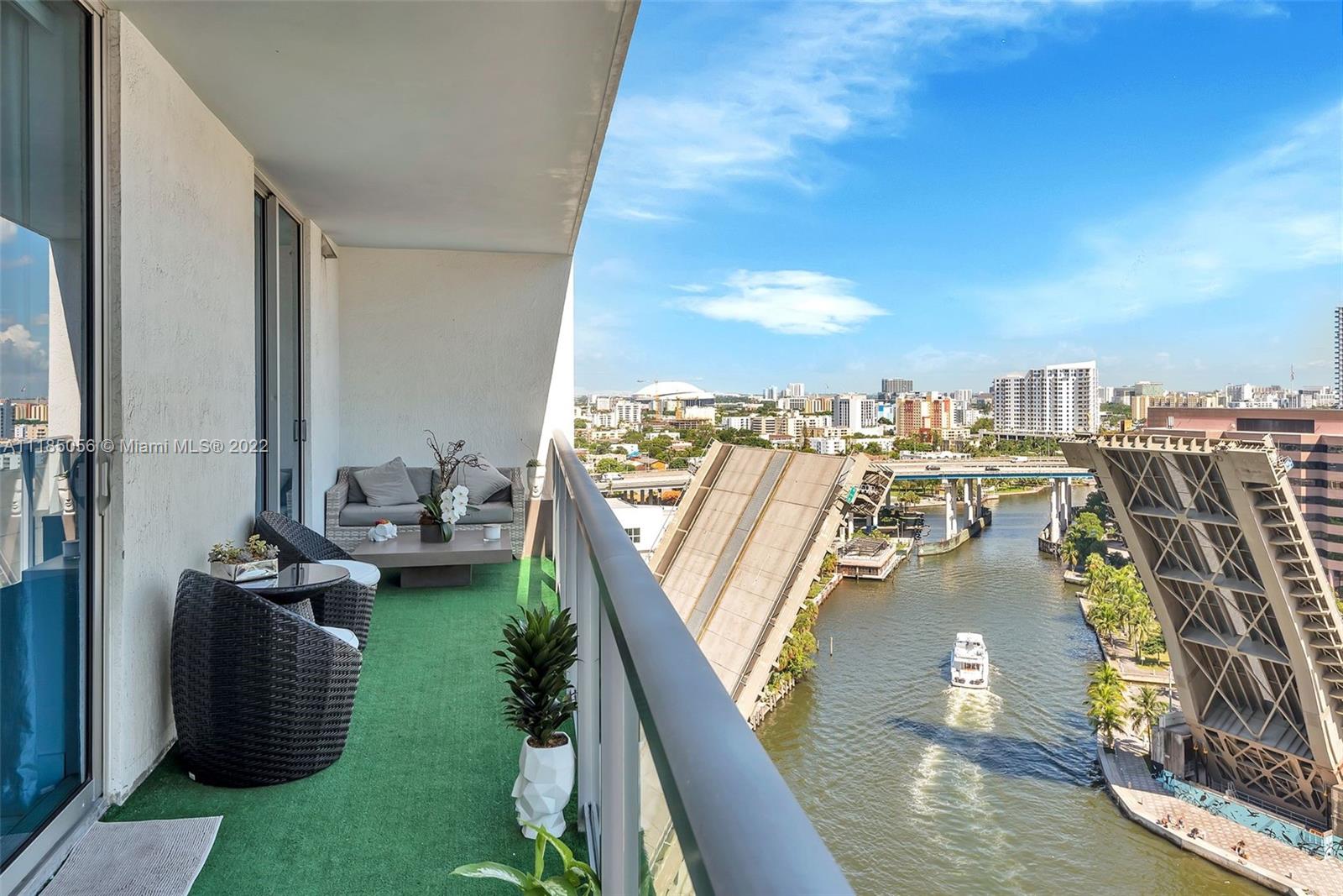 185 SW 7th St Unit: 1609