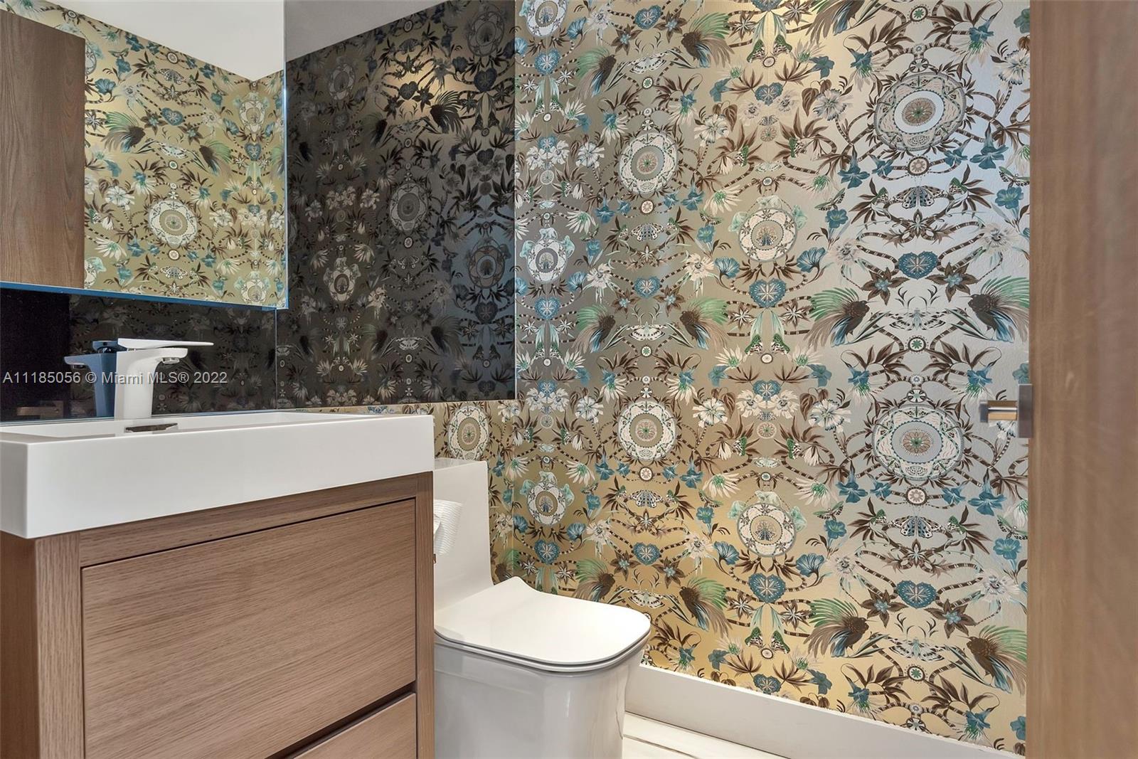 185 SW 7th St Unit: 1609