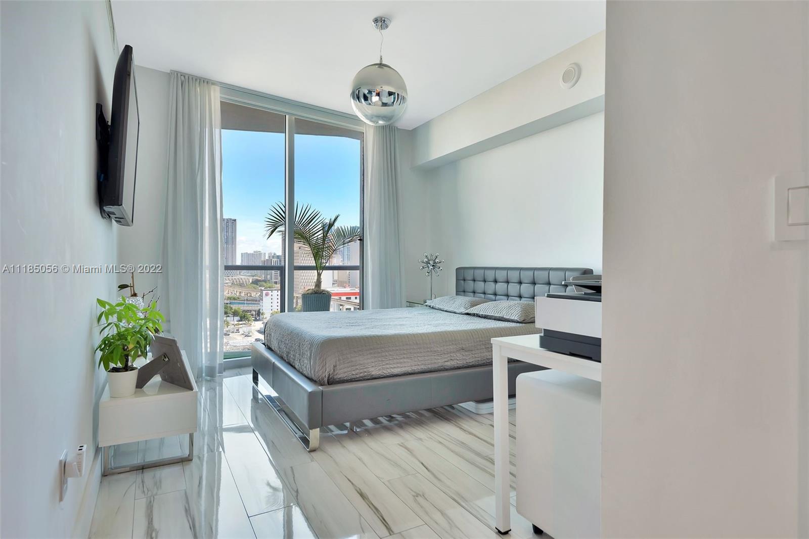 185 SW 7th St Unit: 1609