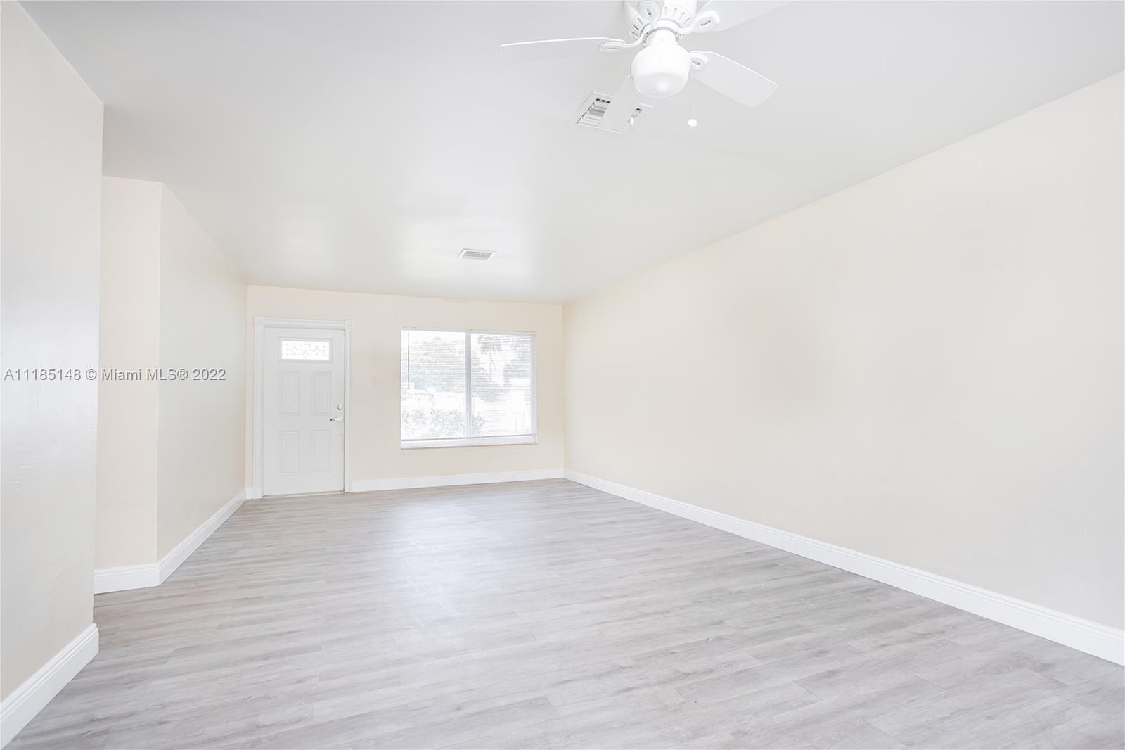 570 NW 33rd Ave