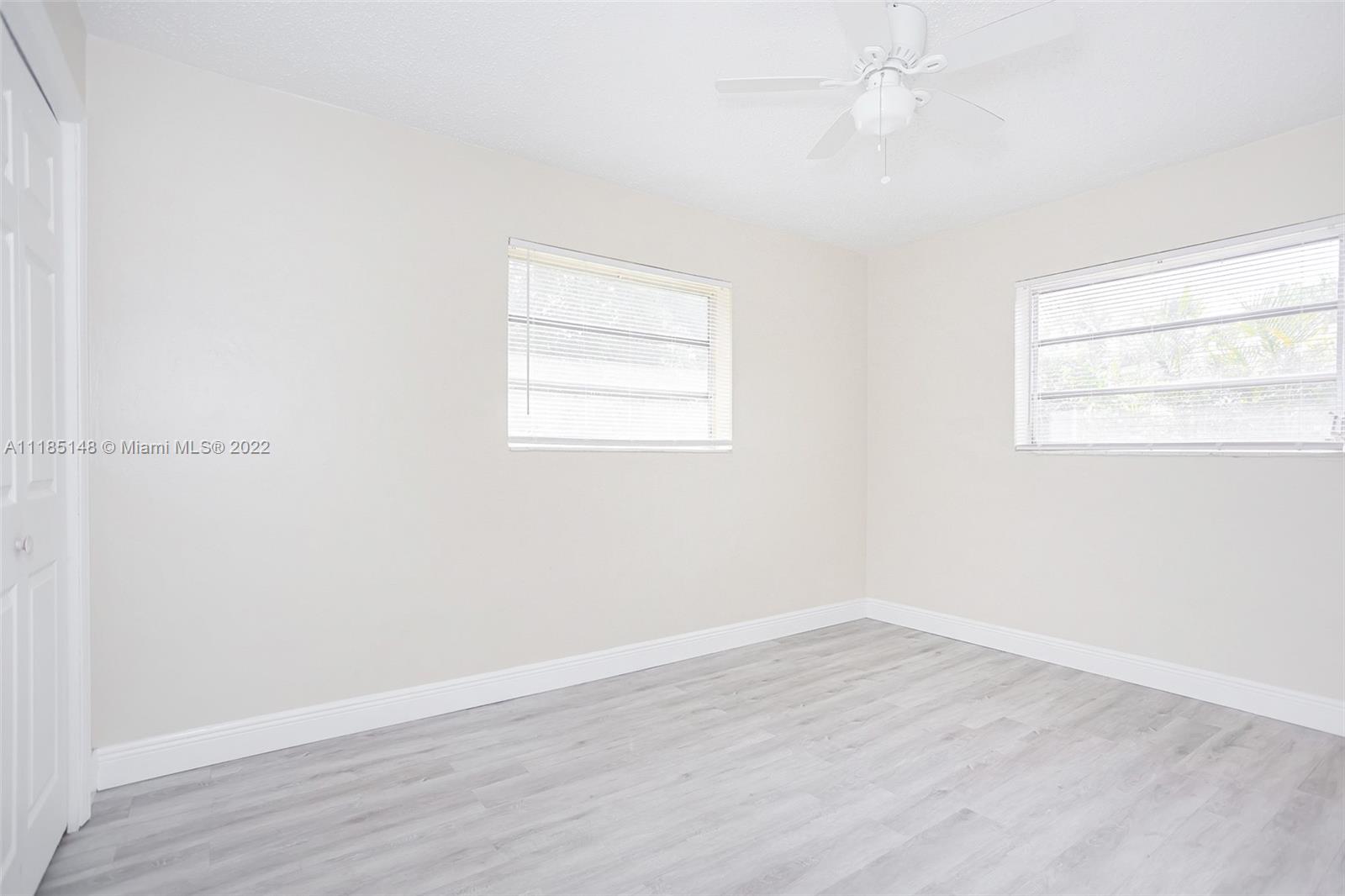 570 NW 33rd Ave