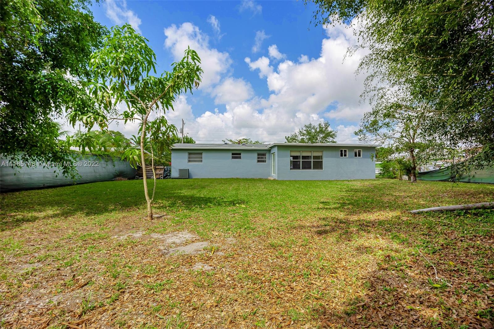 570 NW 33rd Ave