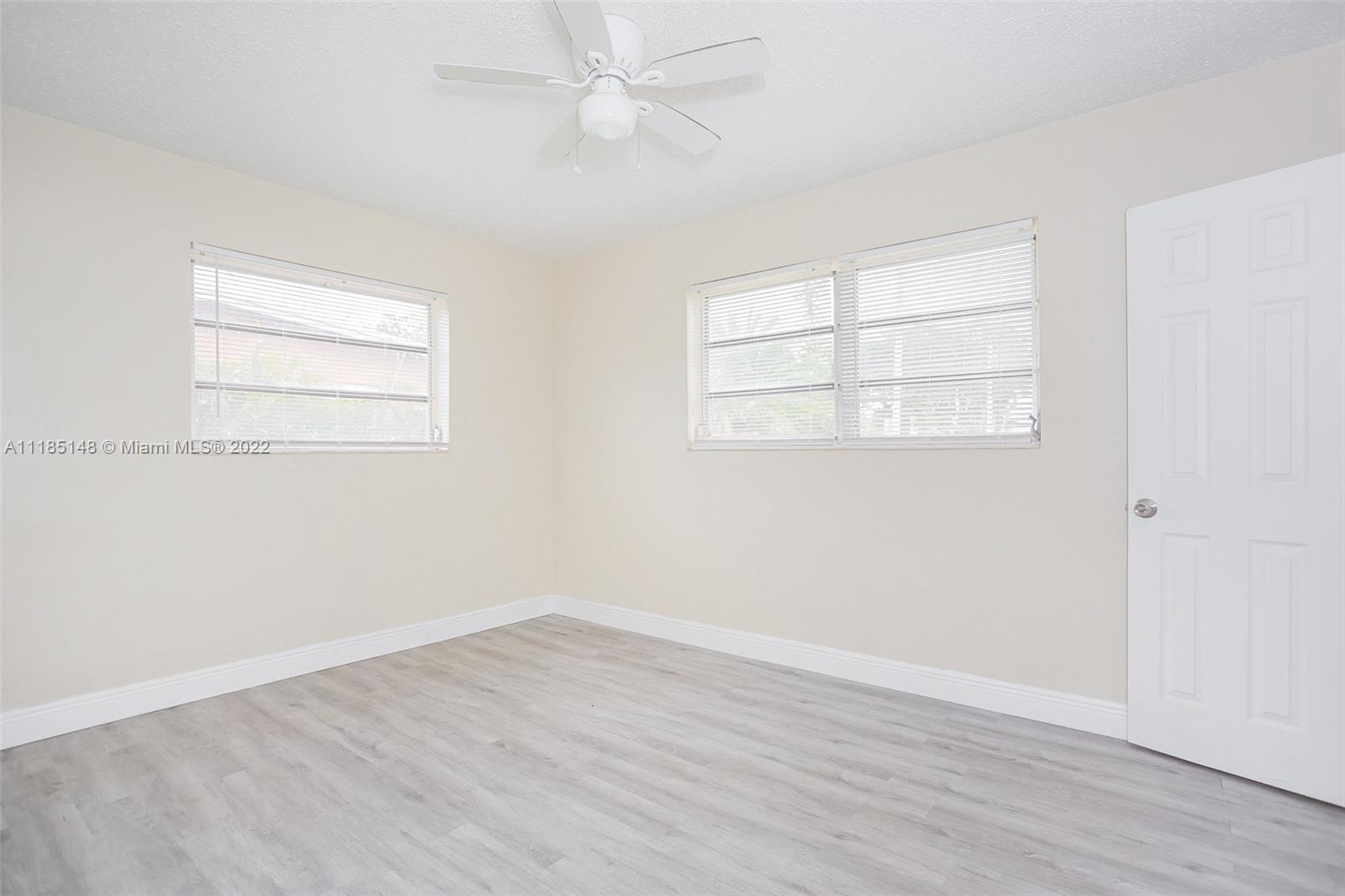 570 NW 33rd Ave