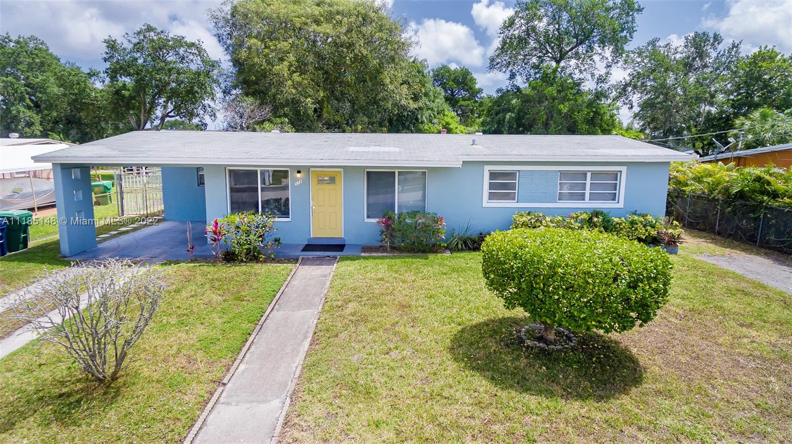 570 NW 33rd Ave