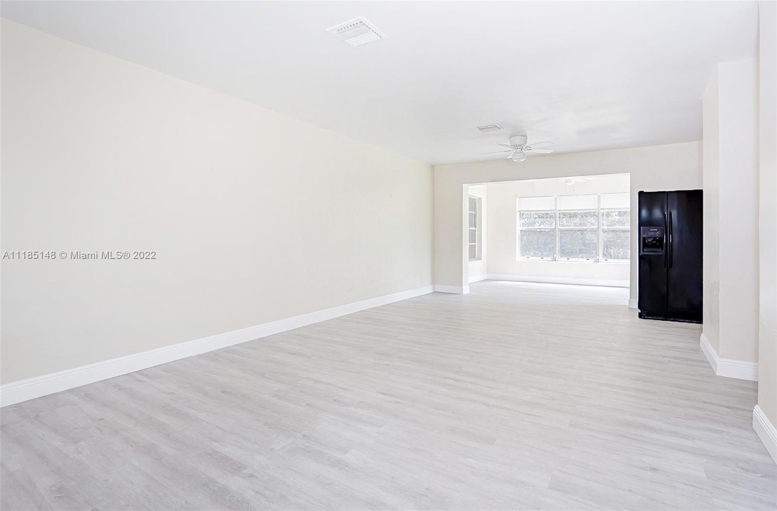 570 NW 33rd Ave