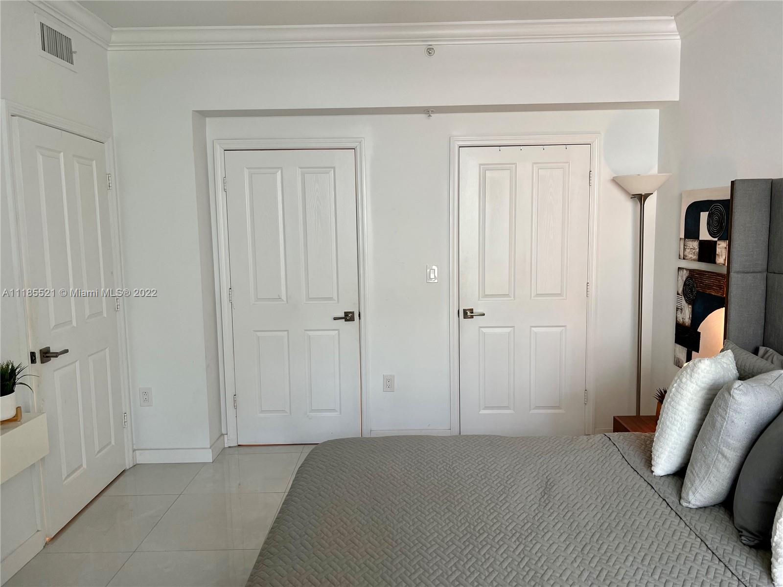 9172 Collins Ave Unit: 15