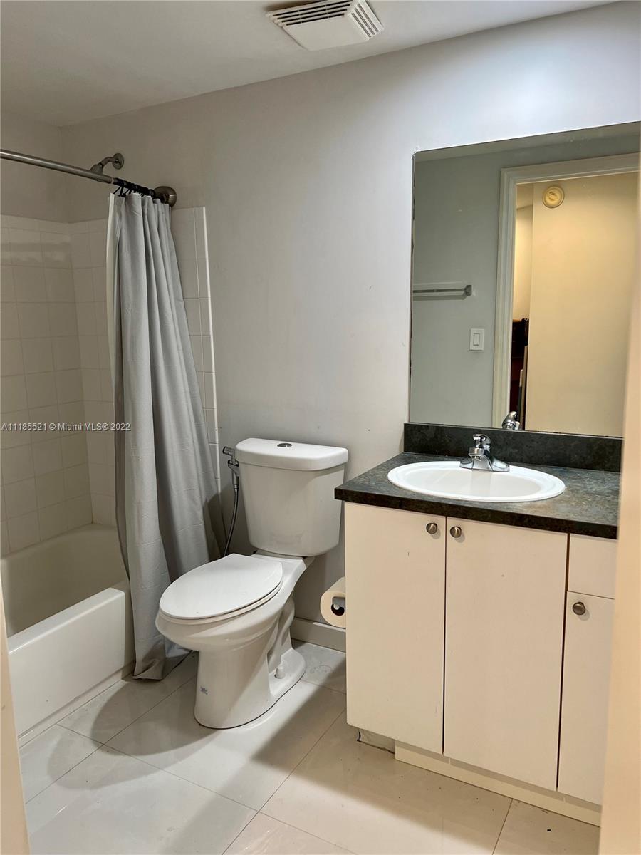 9172 Collins Ave Unit: 15