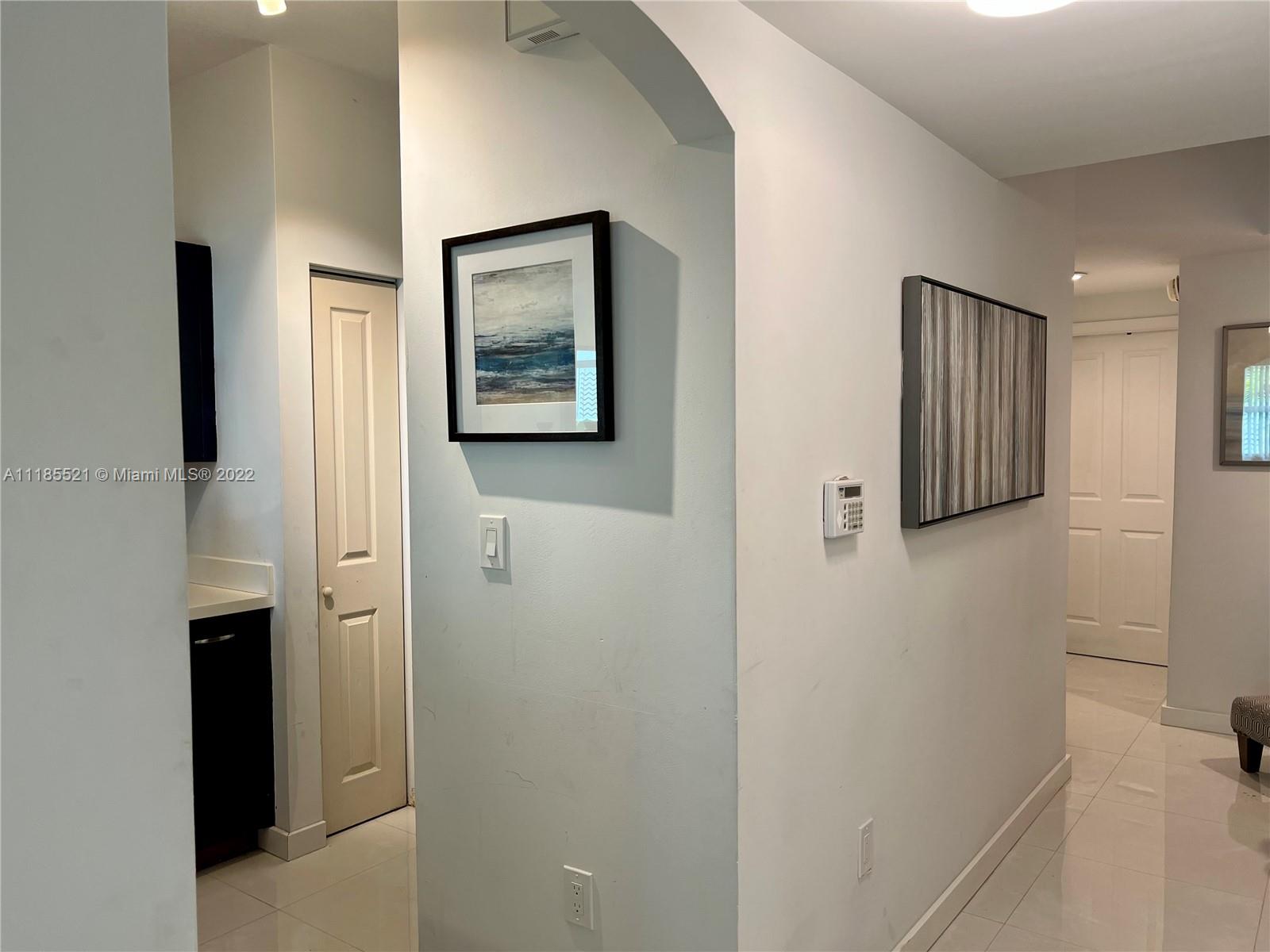9172 Collins Ave Unit: 15