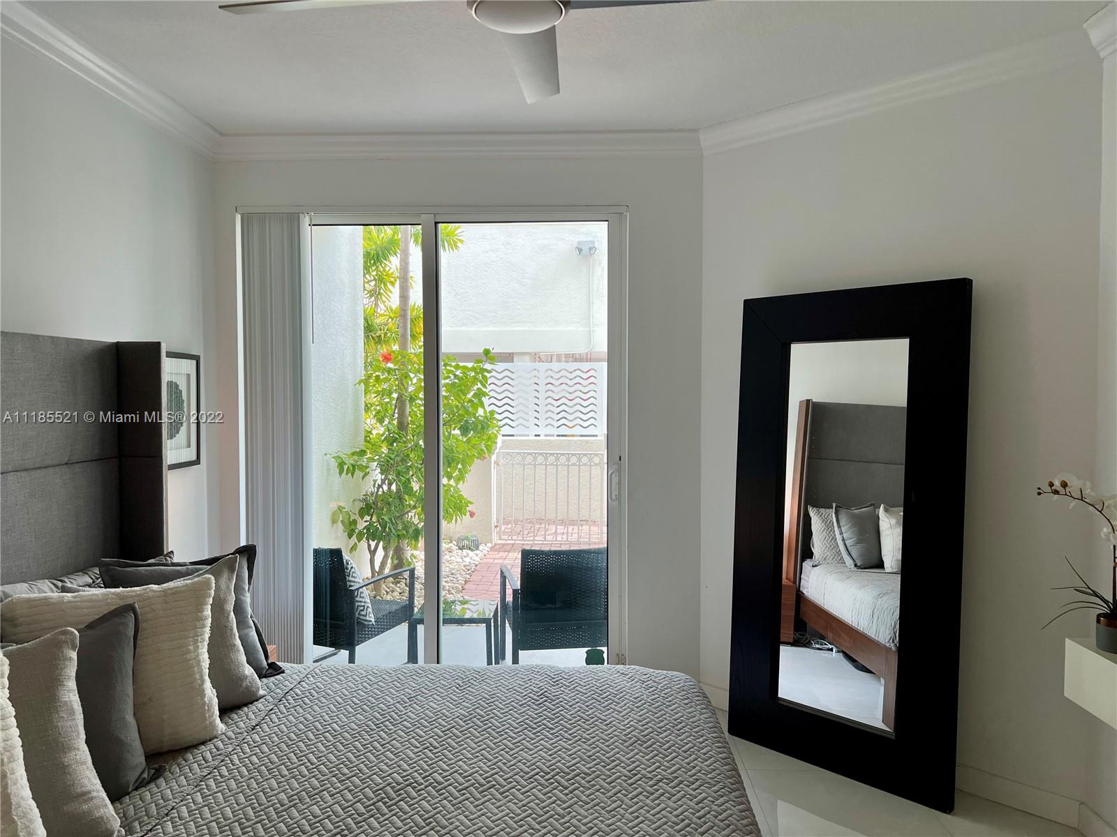 9172 Collins Ave Unit: 15