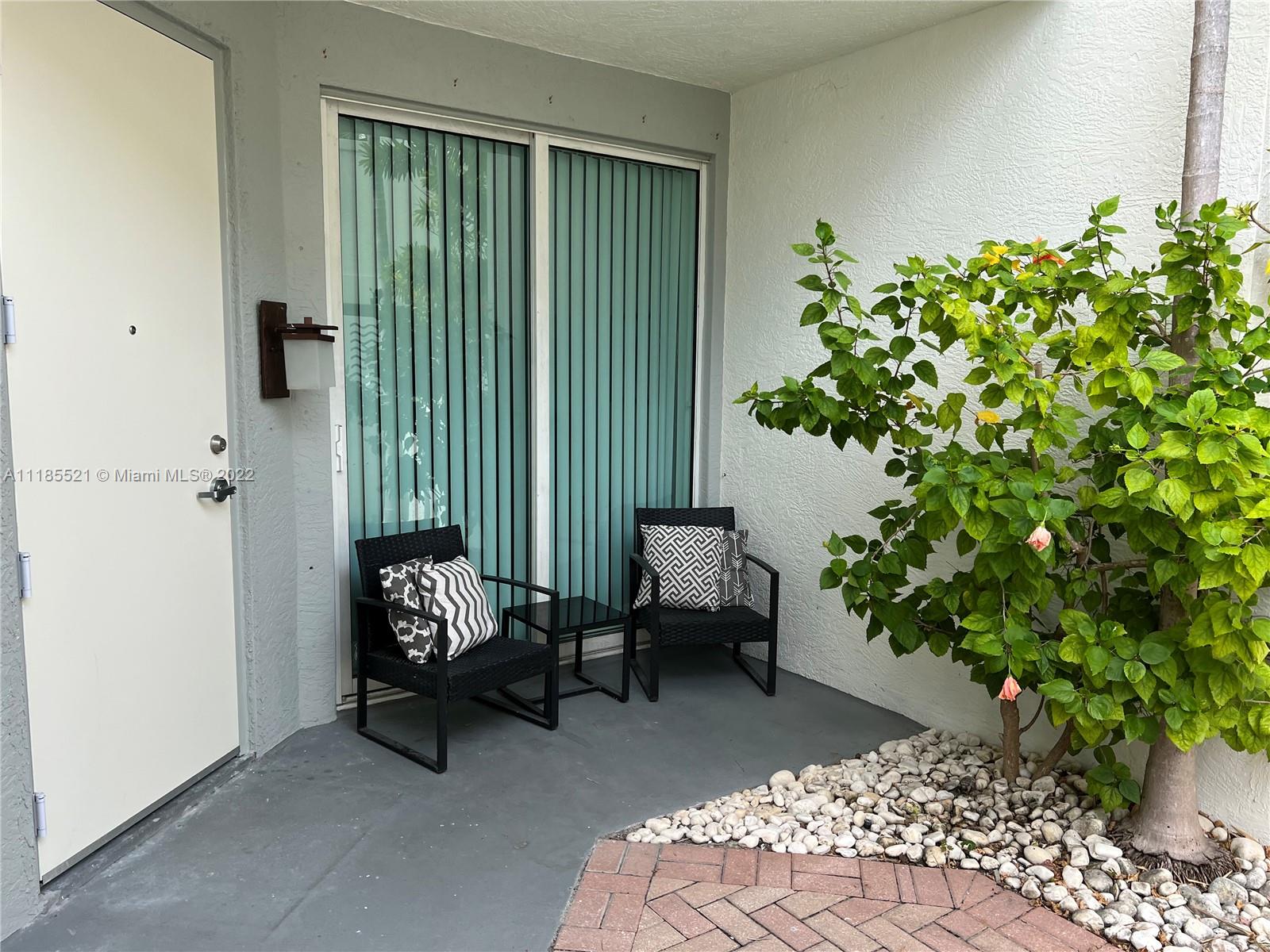 9172 Collins Ave Unit: 15
