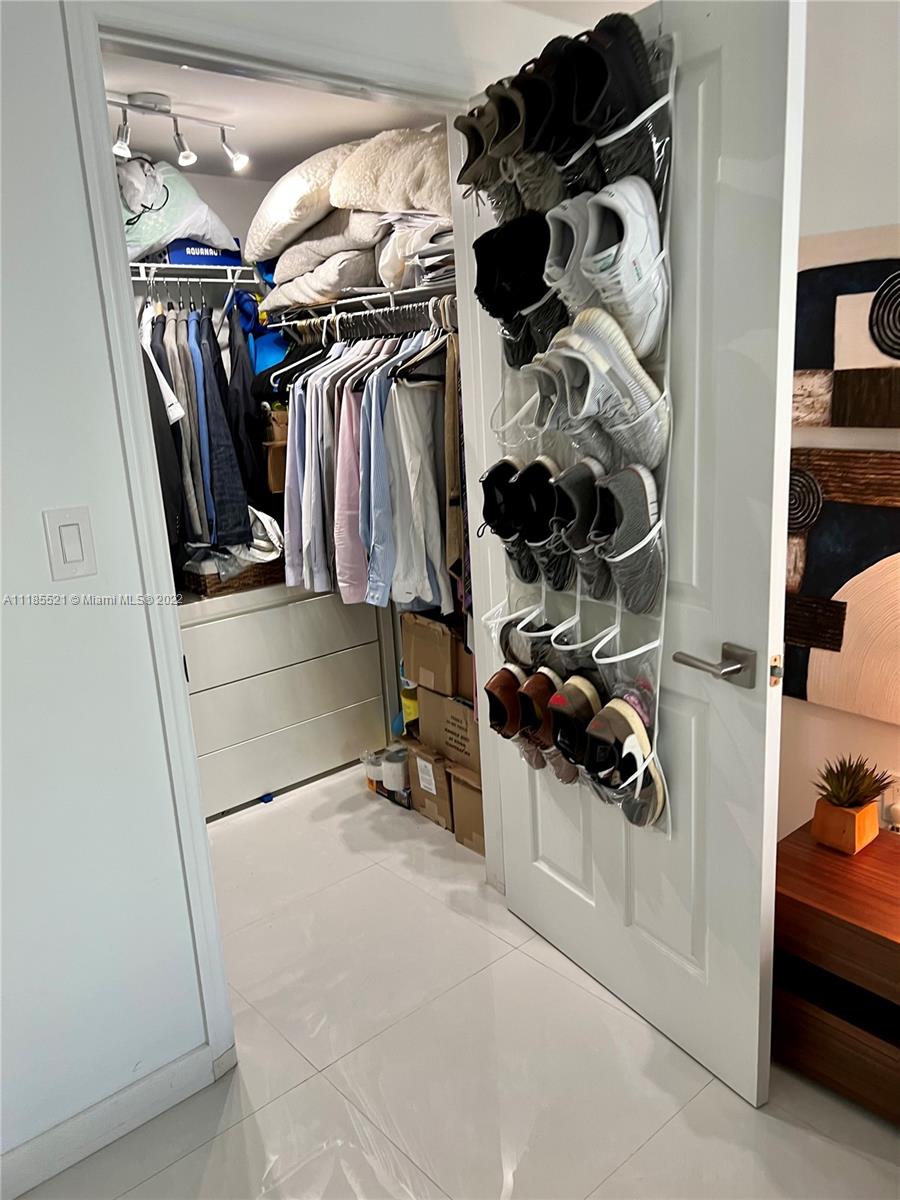 9172 Collins Ave Unit: 15