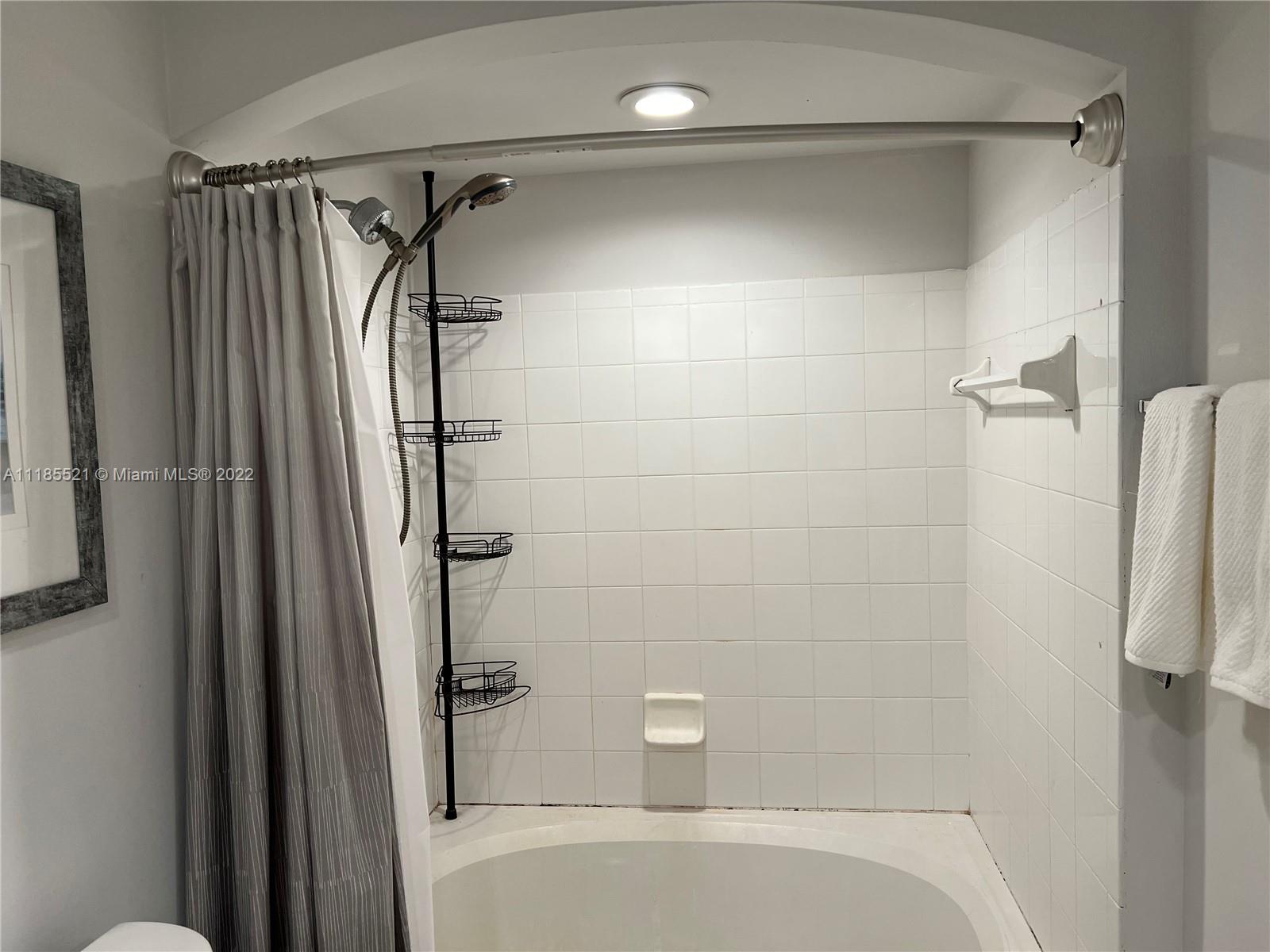 9172 Collins Ave Unit: 15
