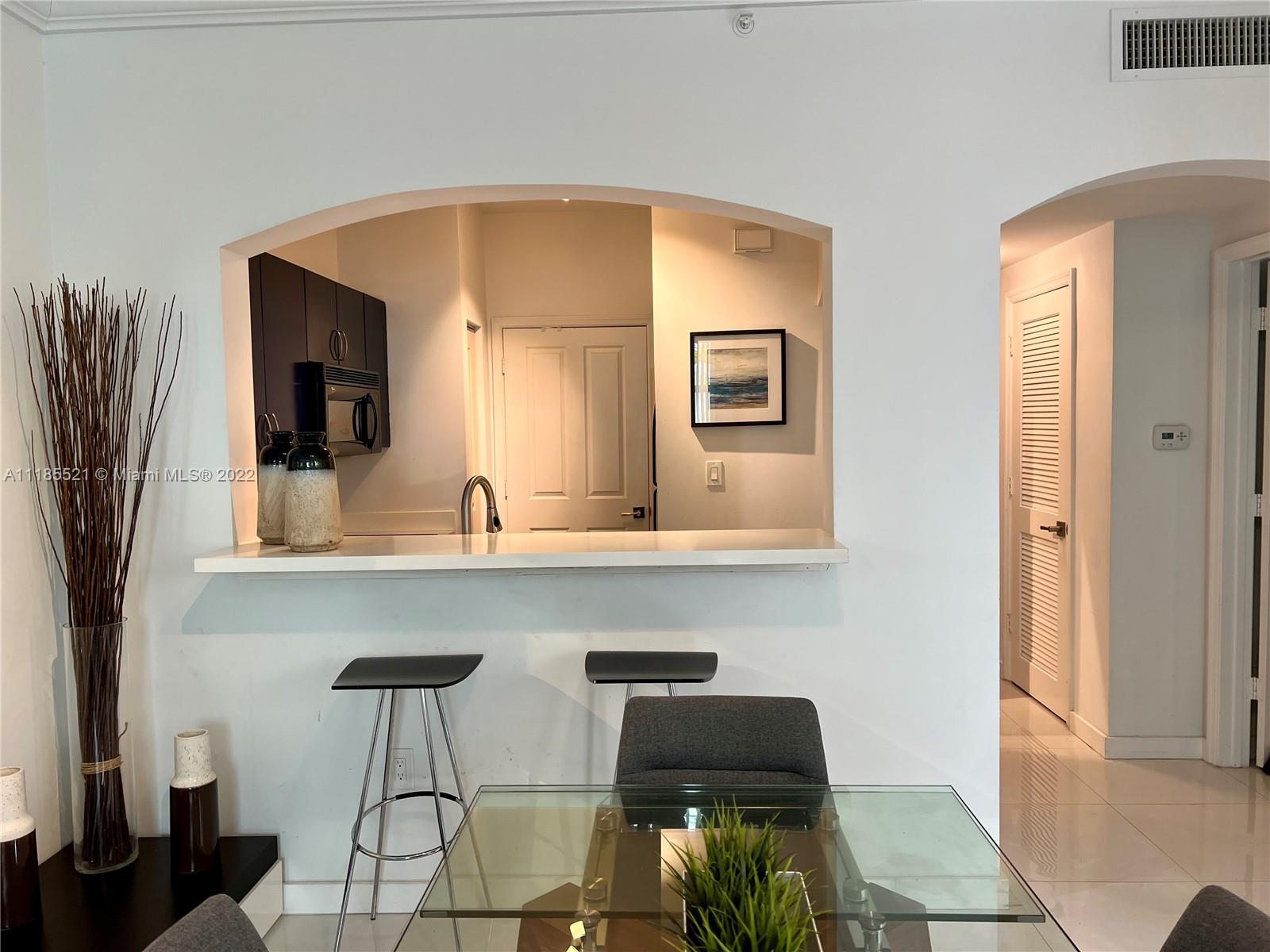 9172 Collins Ave Unit: 15