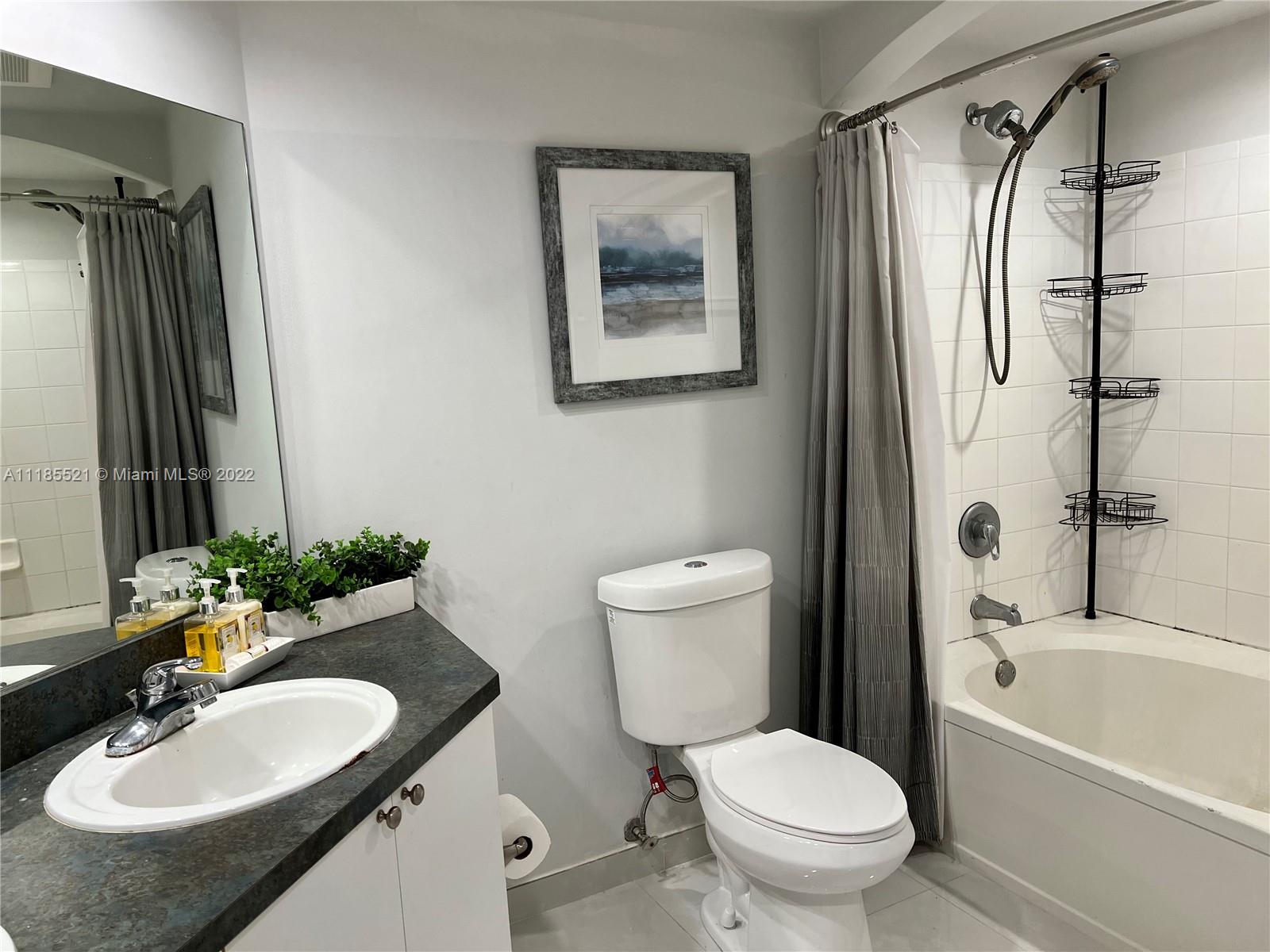 9172 Collins Ave Unit: 15
