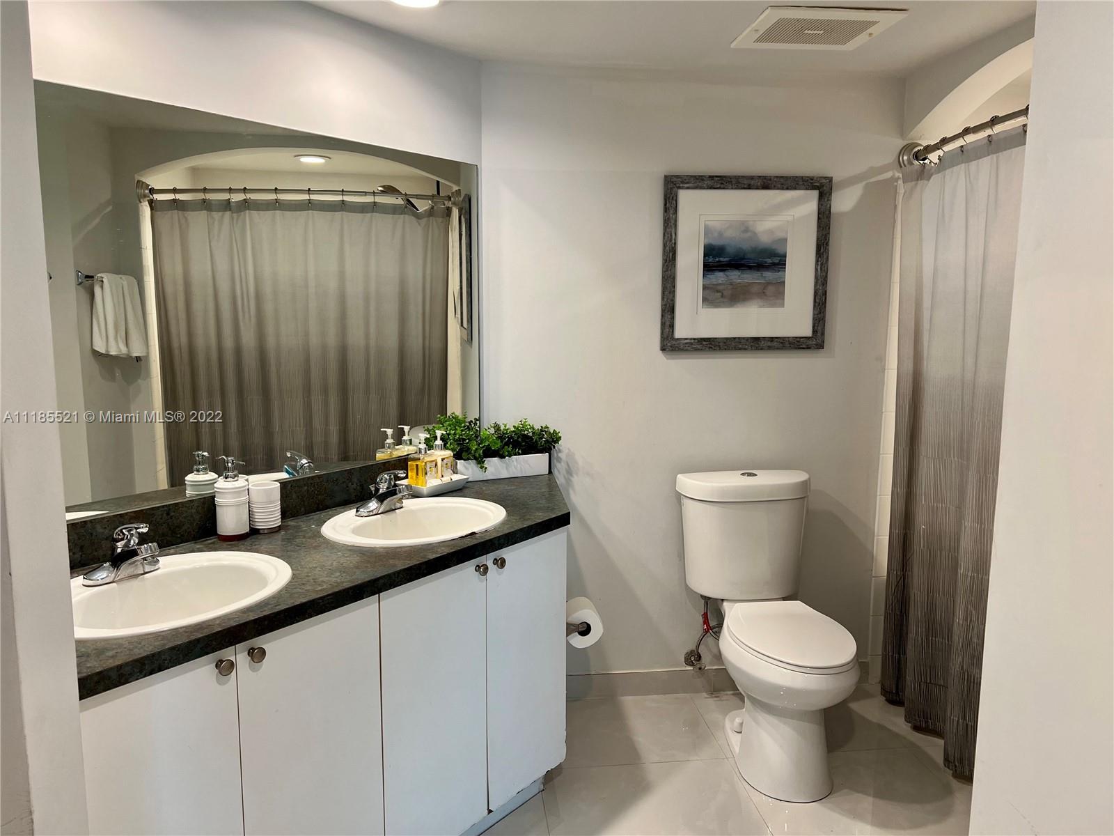 9172 Collins Ave Unit: 15