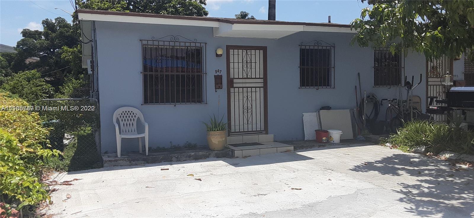 945 NW 22nd Pl