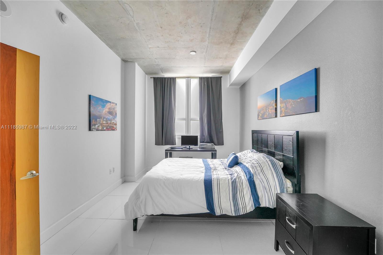 234 NE 3rd St Unit: 702