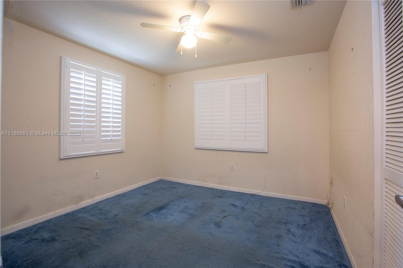 541 NW 12th St
