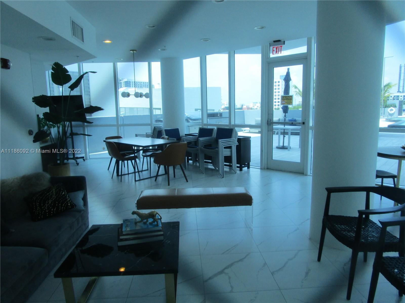 480 NE 30 Unit: 1206