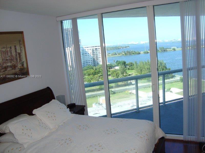 480 NE 30 Unit: 1206