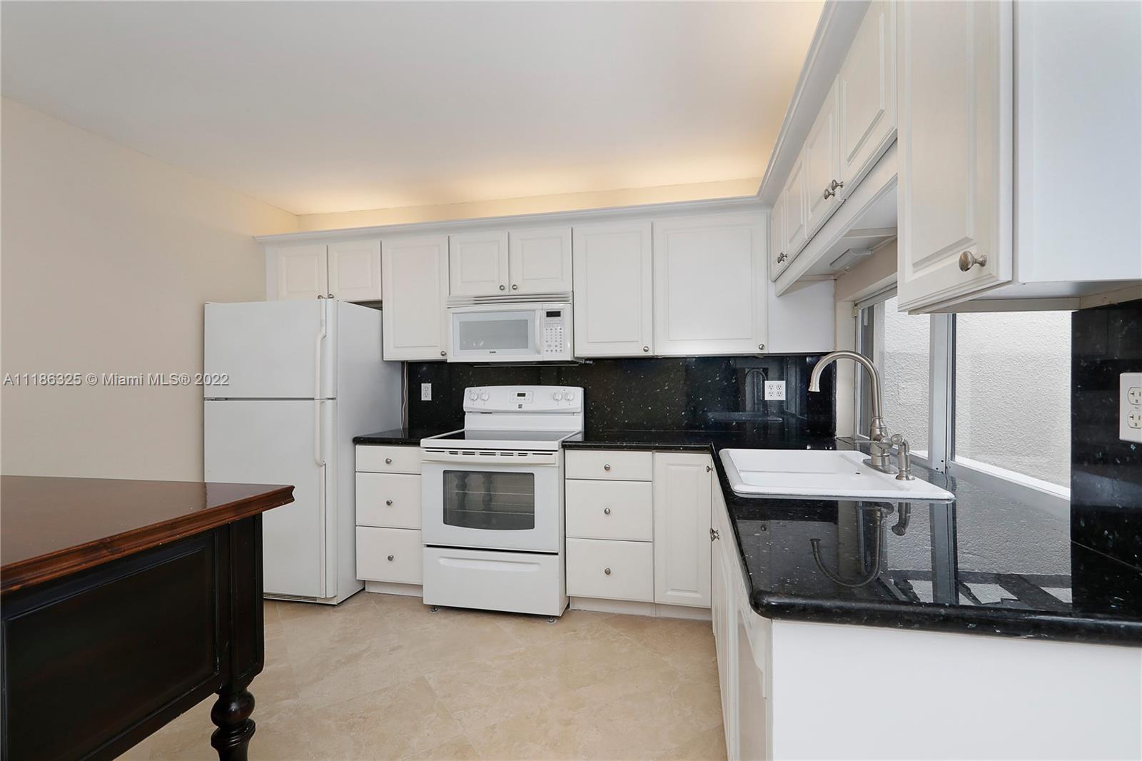 4700 SW 67th Ave Unit: P6