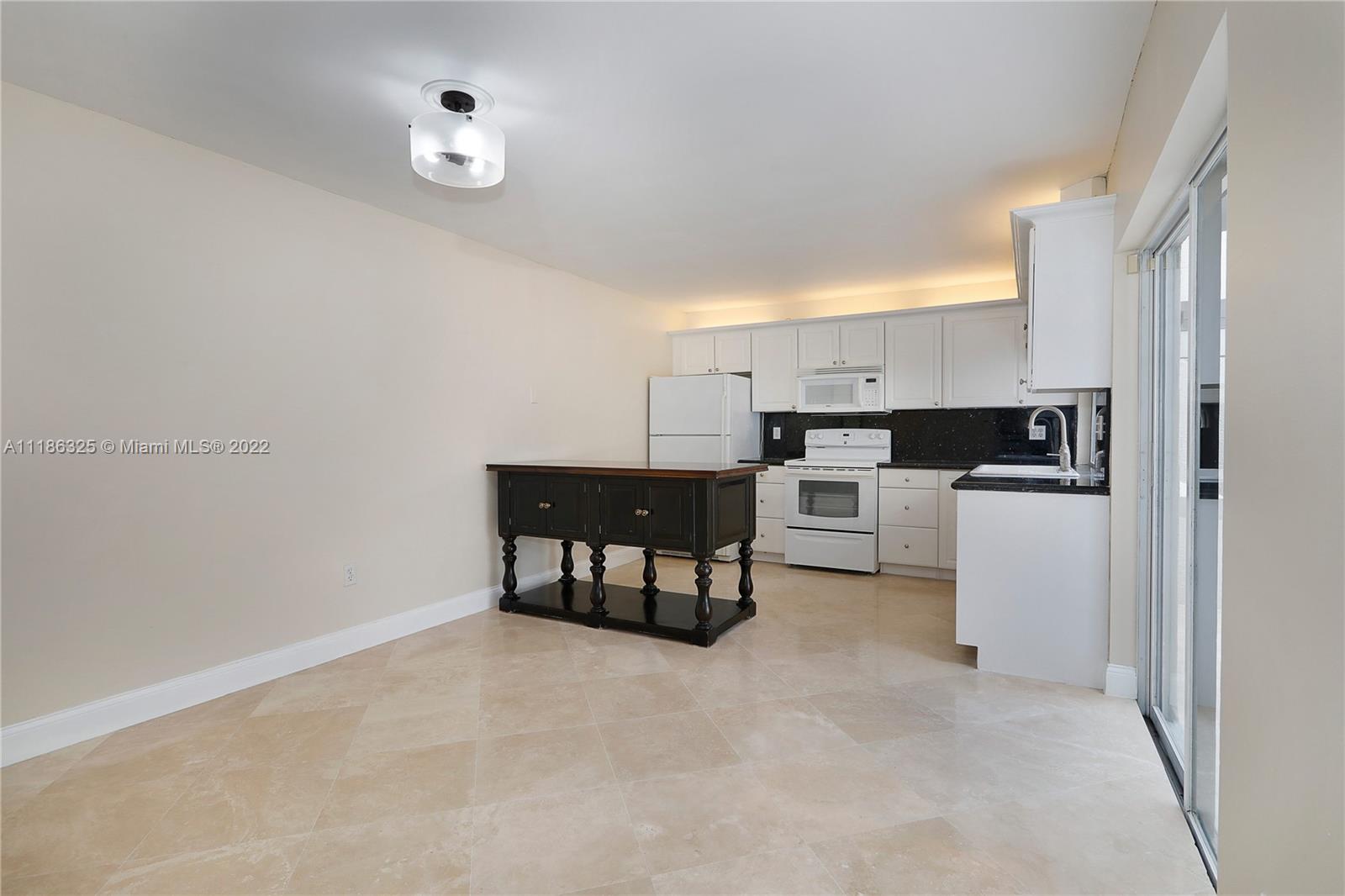 4700 SW 67th Ave Unit: P6
