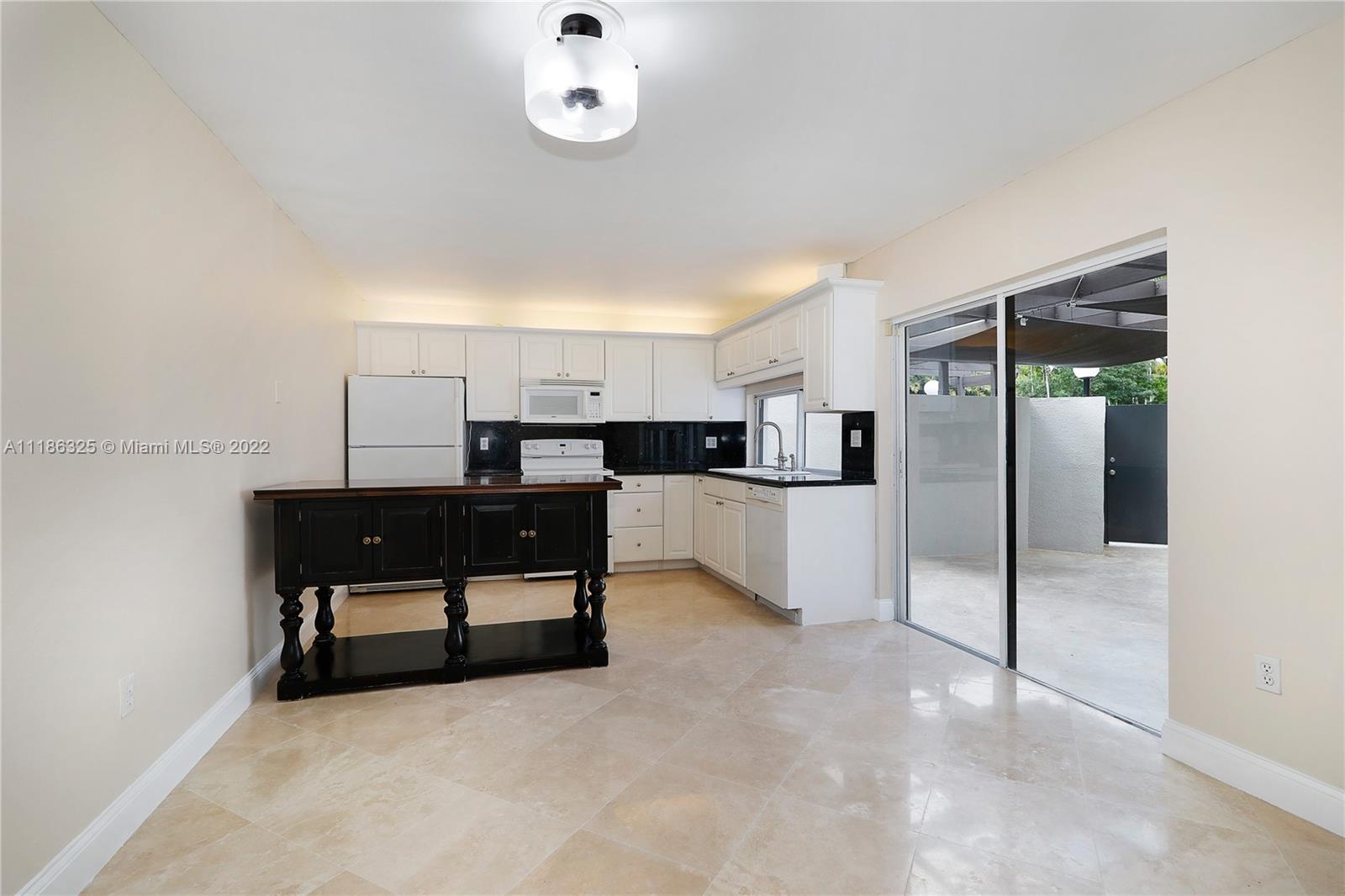4700 SW 67th Ave Unit: P6