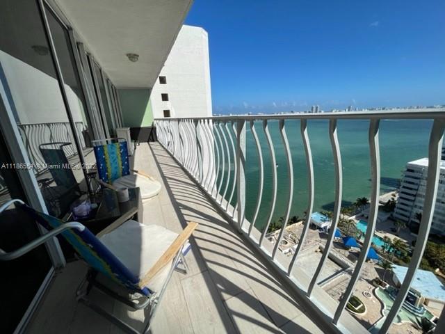 7601 E Treasure Dr Unit: 2223
