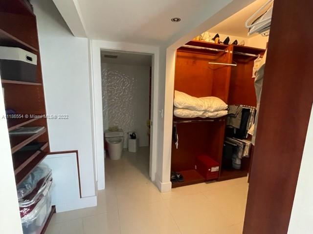 7601 E Treasure Dr Unit: 2223