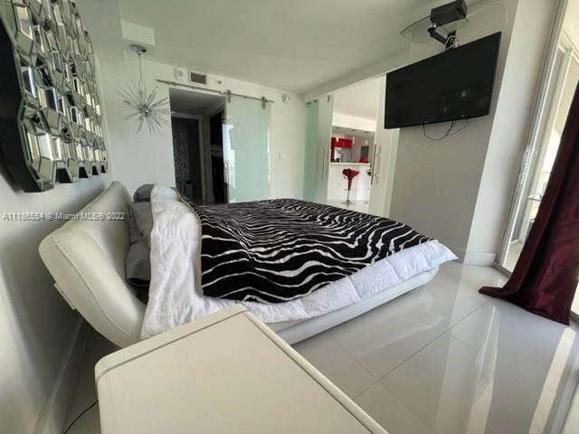 7601 E Treasure Dr Unit: 2223