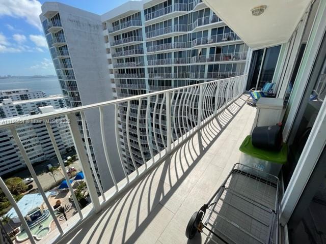 7601 E Treasure Dr Unit: 2223
