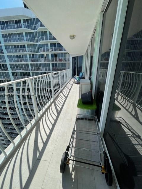 7601 E Treasure Dr Unit: 2223
