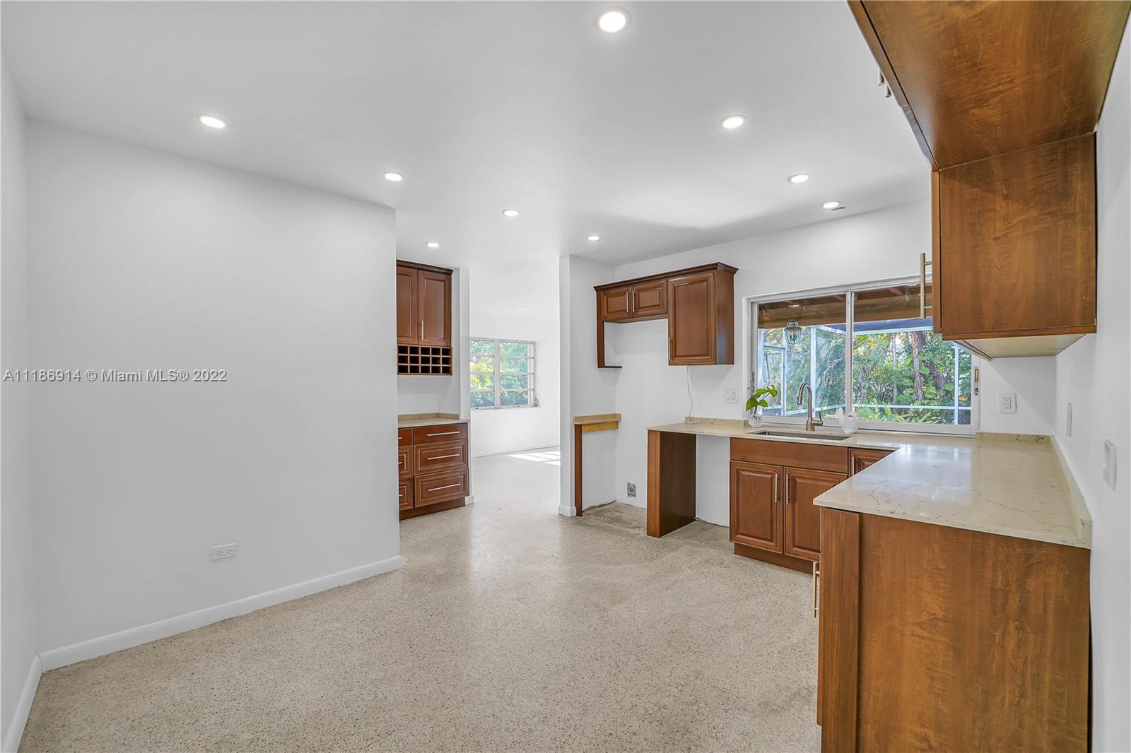 1621 SW 102nd Ave