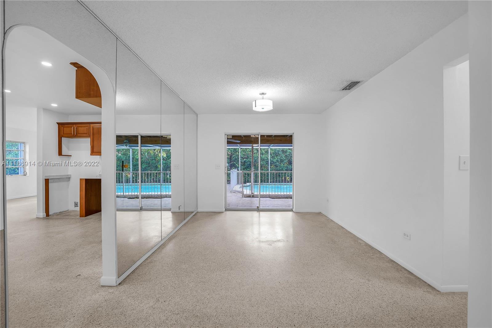 1621 SW 102nd Ave