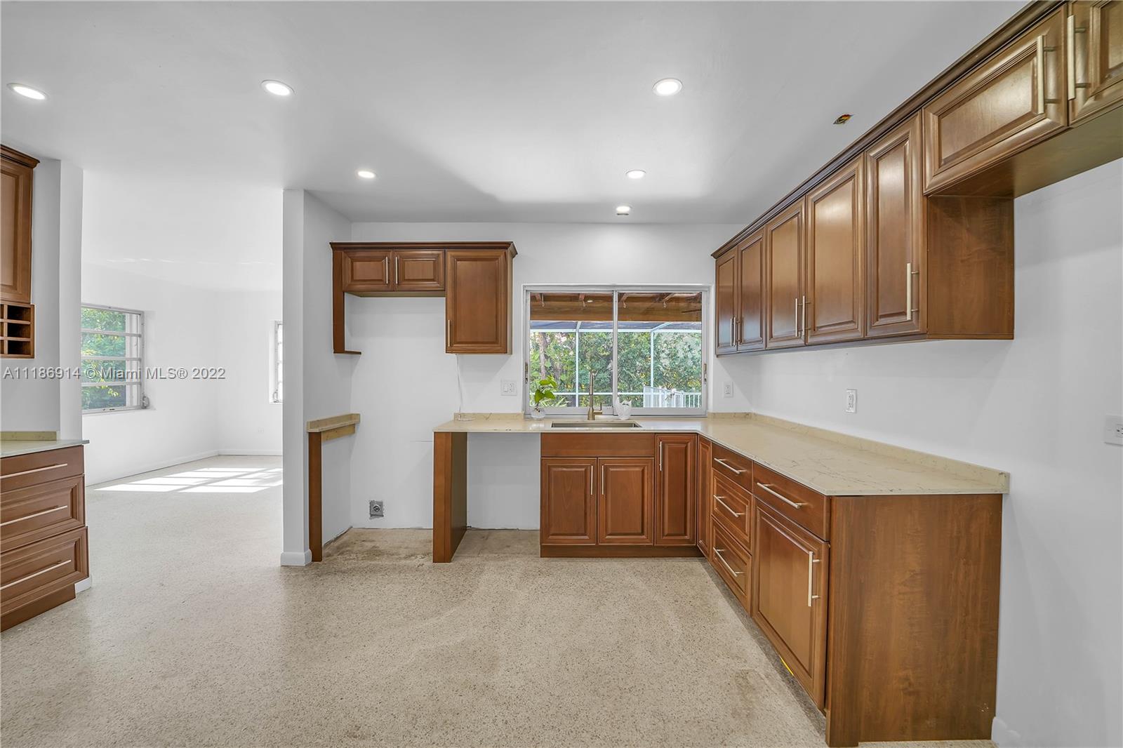 1621 SW 102nd Ave