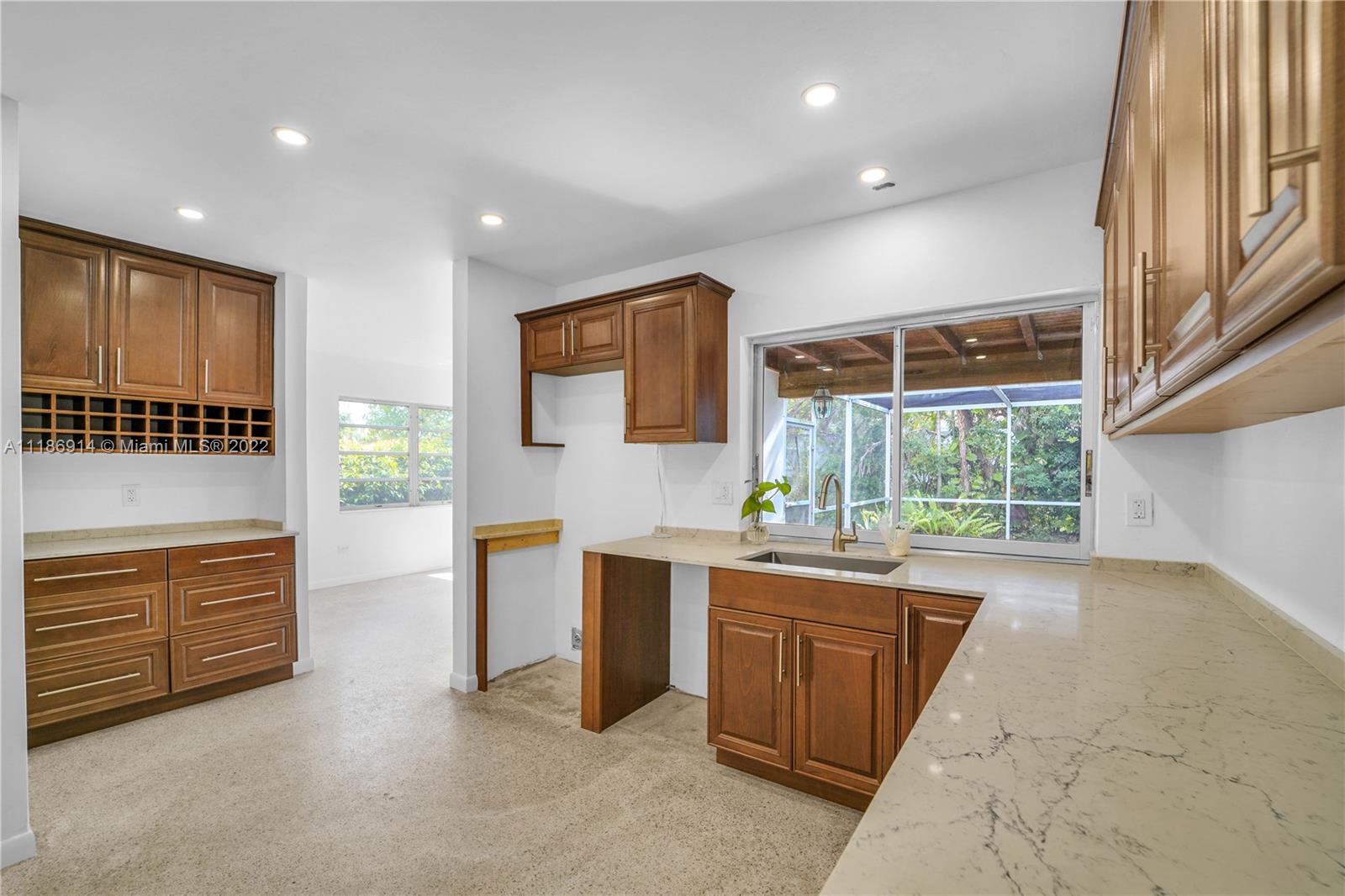 1621 SW 102nd Ave